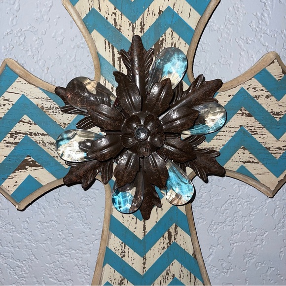 Turquoise and off white chevron painted cross with metal and rhinestone accents - Picture 3 of 4